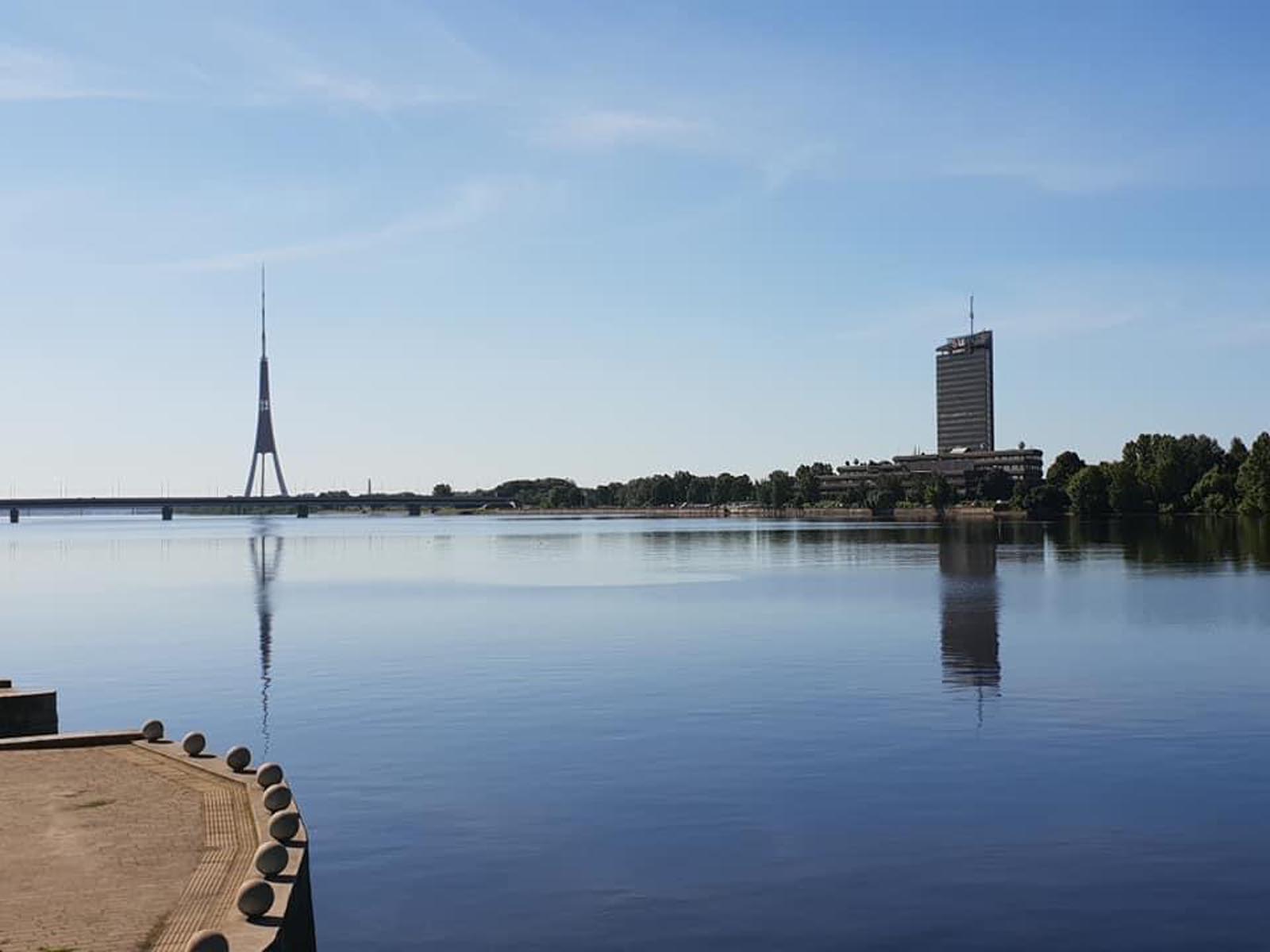 latvian (2)